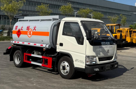 3立方矿用柴油机无轨油料运输车