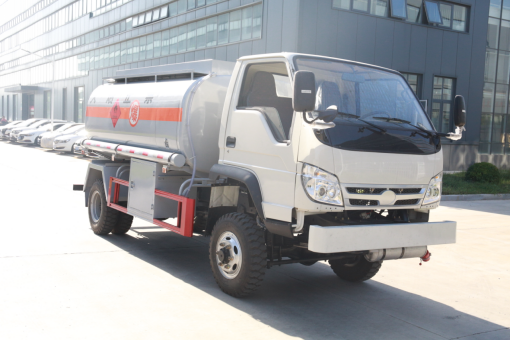 5立方矿用柴油机无轨油料运输车